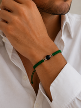 Carica l'immagine nel visualizzatore di Gallery, Su Coccu - Bracciale sagola intrecciata e onice
