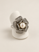 Carica l'immagine nel visualizzatore di Gallery, Collezione Rosa con Perla - anello piccolo
