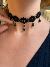 Carica l'immagine nel visualizzatore di Gallery, Su Coccu - Choker in pizzo e onice
