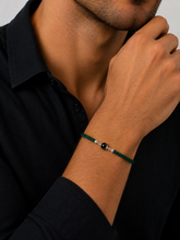 Carica l'immagine nel visualizzatore di Gallery, Su Coccu - bracciale sagola e coccu
